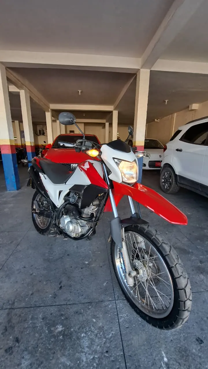 HONDA BROS 160 ESDD FRENTE COM FAROL ACESO